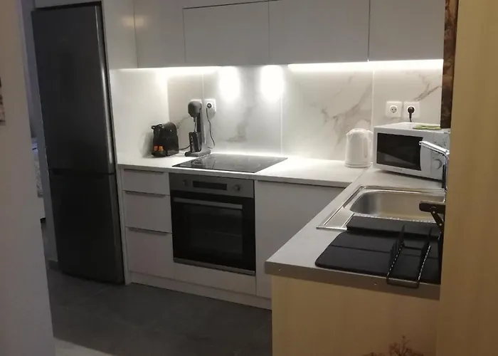 Leo Athens Apartment