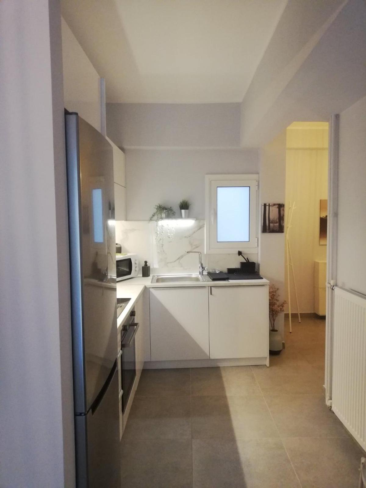 Leo Apartment