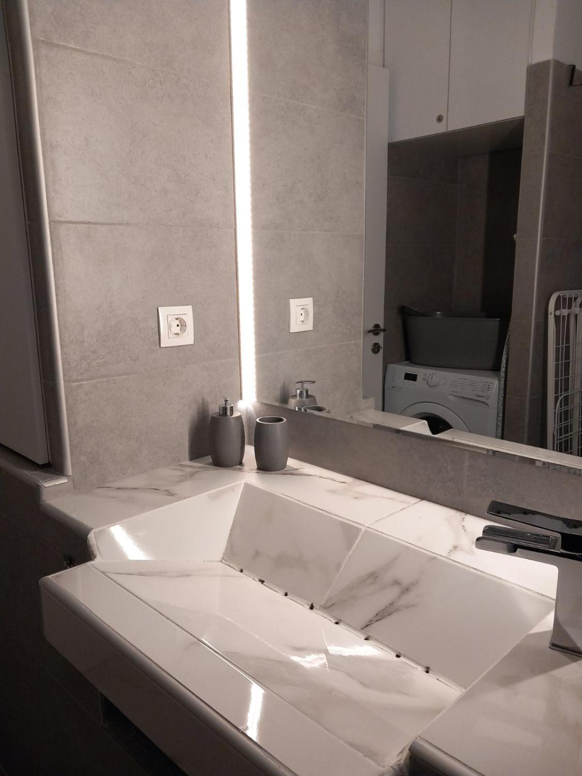Leo Apartment Athens